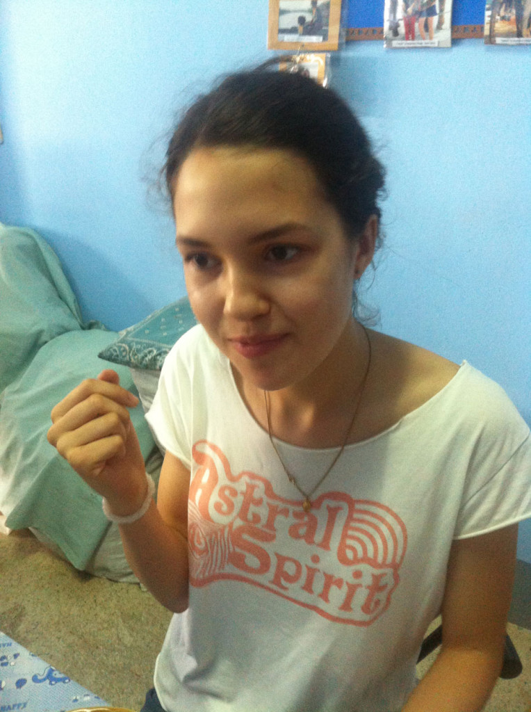 Insektenessen3 -Schmecken tatsächlich nach Hünchenkruste