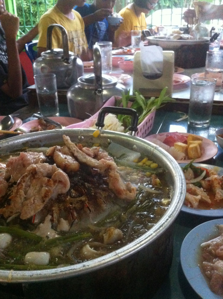 Thai-BBQ Meetingparty von Meen und ihren Freunden.