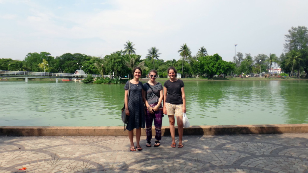 Isaan-travelers, Isaan-lovers.